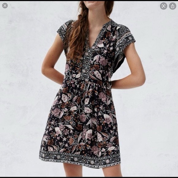 Anthropologie Dresses & Skirts - Anthropologie Zenia  Floral Short Size Small